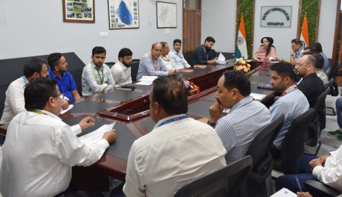 DC Udhampur reviews progress of PM Fasal Bima Yojana cases, sets deadline for clearing pendency