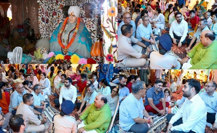 DC Srinagar attends devotional celebration of 127th Birth Anniversary of Bhagwan Gopinath at Habbakadal