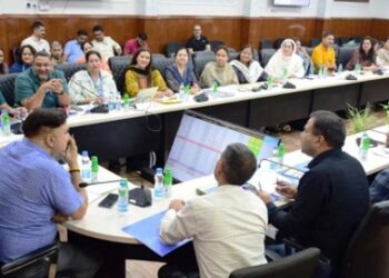 DDC Jammu reviews Healthcare scenario, Stresses collaborative efforts for TB elimination