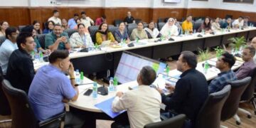 DDC Jammu reviews Healthcare scenario, Stresses collaborative efforts for TB elimination