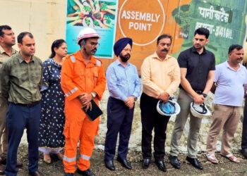 Controller Legal Metrology inspects Indian Oil Depot Narwal, Reviews functioning of OMCs