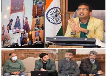Div Com (K) reviews progress of digitization of Jamabandis, backlog mutations across Kashmir Divn