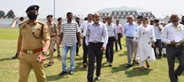 DIG CKR, Addl Comr Kashmir review I- Day arrangements at Bakhshi Stadium