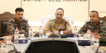 DIG SKR Reviews Security Preparedness at DPO Anantnag