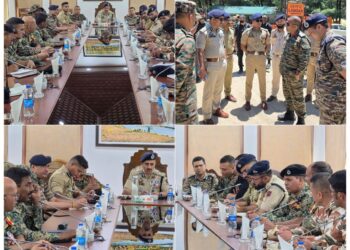 DIG SKR chairs yatra preparedness meeting at Pahalgam