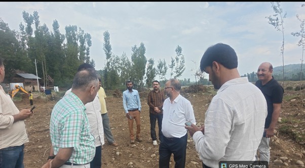 Director Agriculture Kashmir reviews expenditure status of Shopian, Anantnag