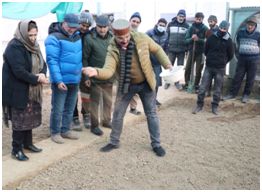 Director Agri(K) kick starts sowing of vegetables in hi-tech poly green houses at Lal mandi