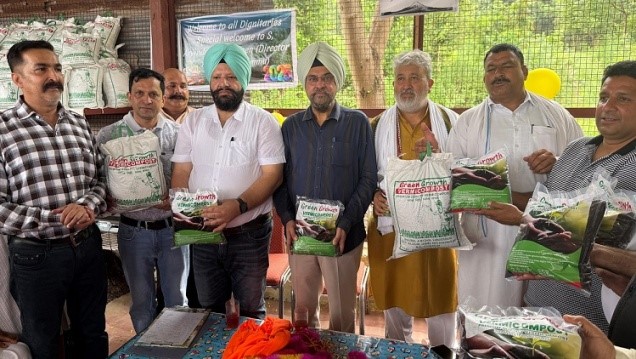 Dir Agriculture Jammu inaugurates Commercial Vermicompost Unit under HADP in Rajouri
