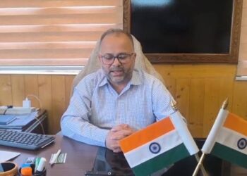 Director Agriculture Kashmir kickstarts Rabi Seedling Transplantation at SM Farm Gangbug