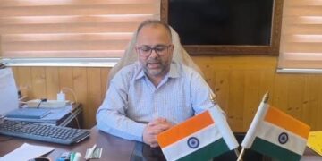 Director Agriculture Kashmir kickstarts Rabi Seedling Transplantation at SM Farm Gangbug