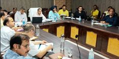 Dir Horticulture (J) reviews developmental activities in 5 distts