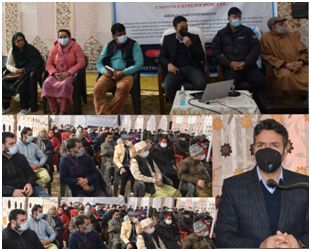 Distt admin Kulgam interacts with DDC, PRI members under the unique initiative “BAATCHEET”