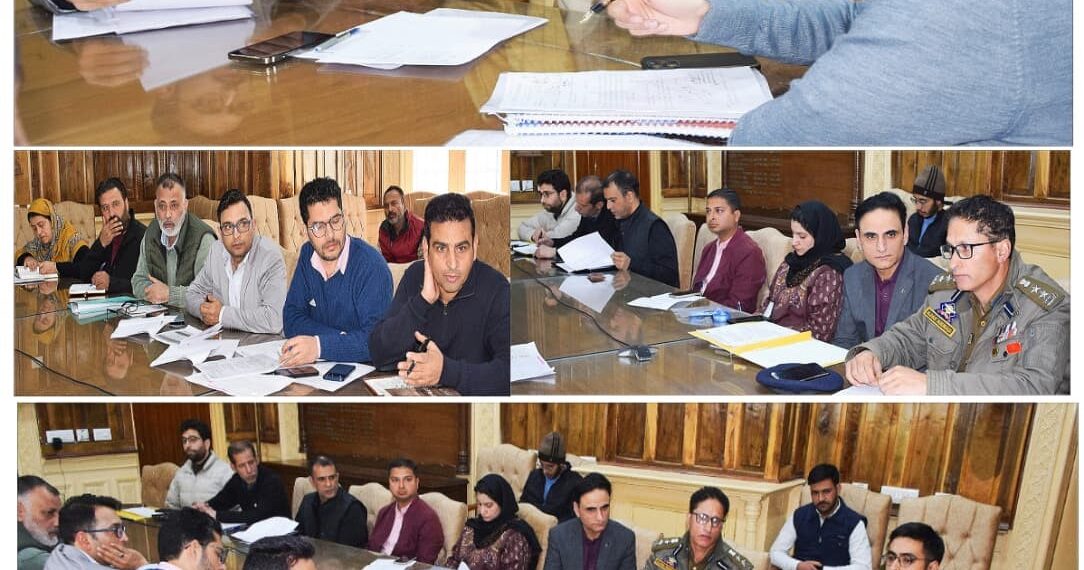 Div Com (K) reviews progress of transit accommodation for migrant employees