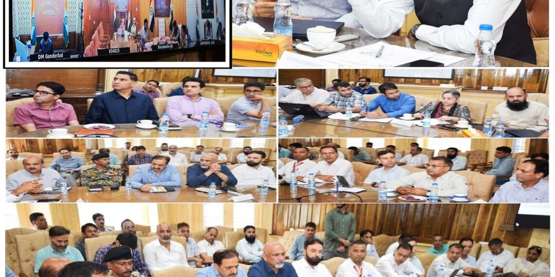 Div Com Kashmir reviews preparations for Independence Day Celebrations