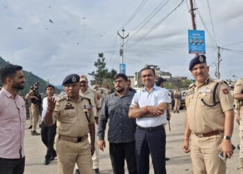 Div Com, IGP Jammu visit flood-hit areas, review relief measures; stress preparedness & coordinated response