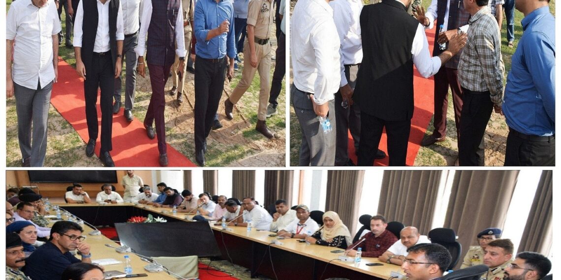Div Com reviews final Arrangements for Mega Tiranga Yatra at SKICC
