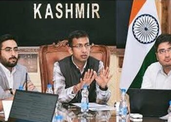 Div Com Kashmir chairs High-Level Meeting on Traffic Management System