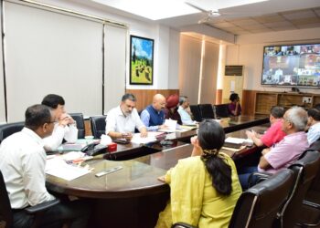 Div Com reviews progress of National Highway projects in Jammu Division