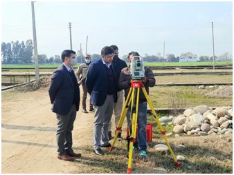 Div Com (J) conducts surprise visit to Bishnah; takes stock of revenue, land related issues