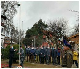 Div Com (K) unfurls tricolor, takes salute at his office complex in Srinagar