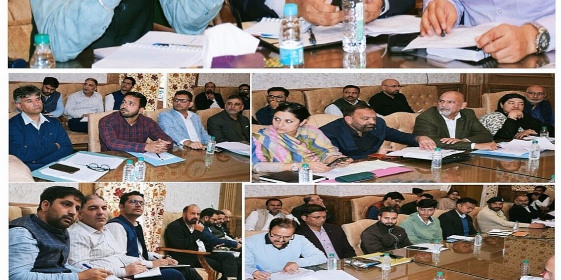 Div Com(K) Reviews Comprehensive Winter Preparedness Measures