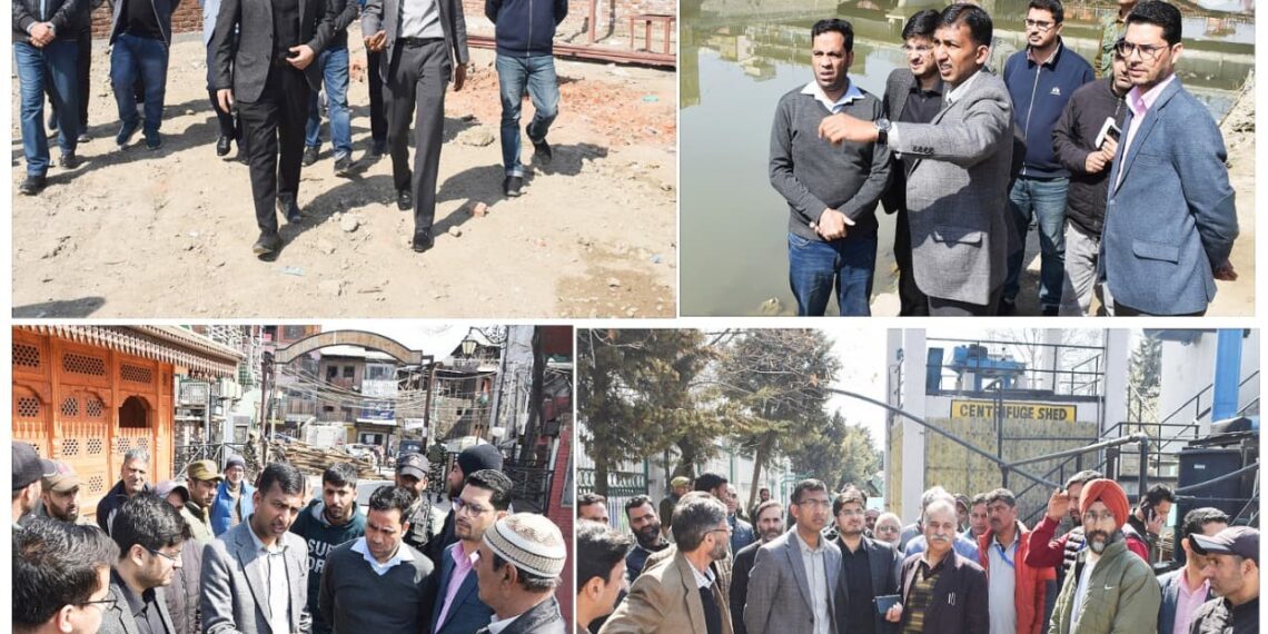 Div Com-(K) conducts City Tour; Inspects E-Bus Charging Stations