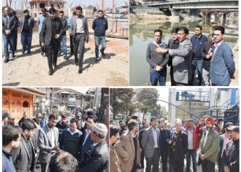 Div Com-(K) conducts City Tour; Inspects E-Bus Charging Stations