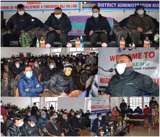 Div Com (K) visits Kulgam, participates in Block Diwas at D.H Pora