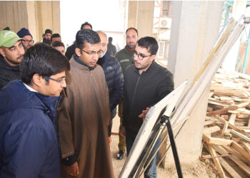 Div Com-(K) Inspects Ongoing Works at SMC, SSCL Office Karanagar
