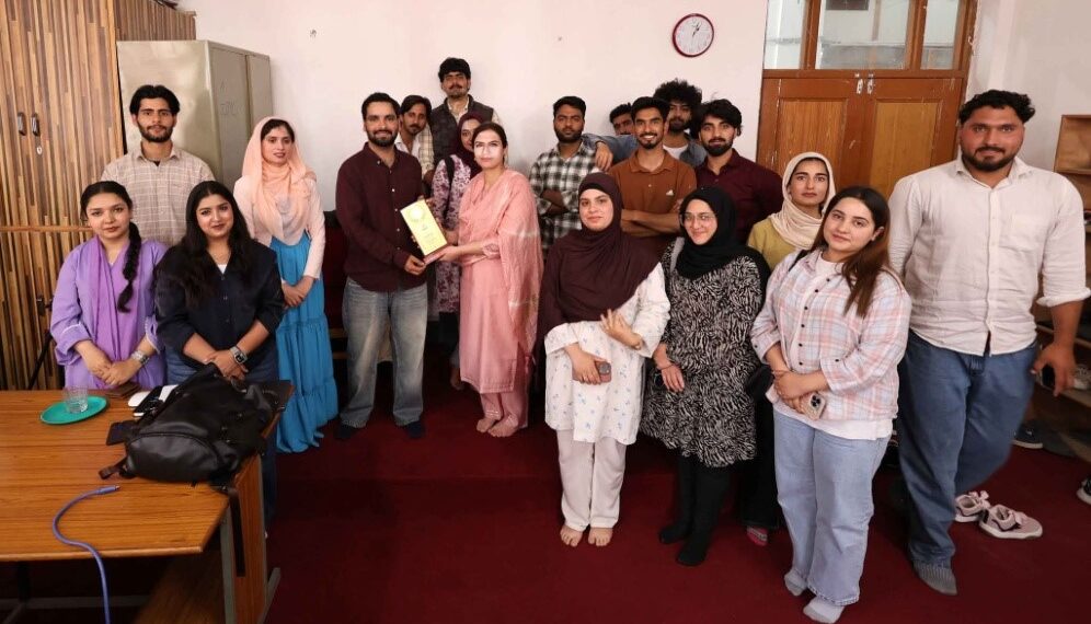 DJMC IUST Holds Workshop by Deutsche Welle’s Producer