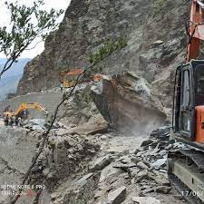 Mughal road closed due to landslide in Poonch