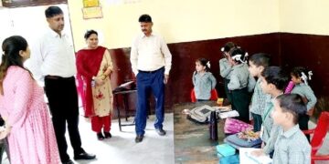 DSEJ reviews functioning of Government schools in Panthal