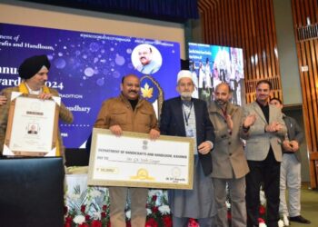 Dy CM honours 38 Master Craftsmen with Artisan Awards for preserving, innovating Handicraft legacy