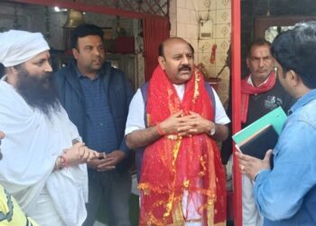 Dy CM visits Reasi, reviews infra projects, Pays obeisance at Kalidhar Mandir