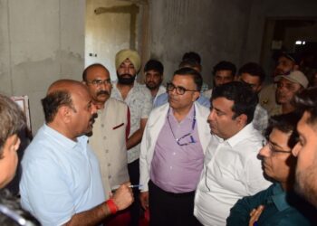 Dy CM extensively tours Akhnoor; inspects colleges, development projects