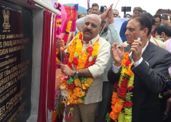 Dy CM tours Handwara, inaugurates long-waited Drugmulla- Hatmulla Bridge project