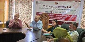 Farmer-Scientist Interaction Meeting Held at Kokarnag under Mera Resham MeraAbhimaan 2.0