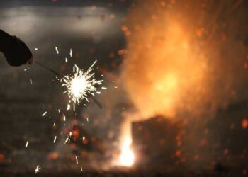 Shopian Bans Bursting of Firecrackers After 10 PM for Two Months
