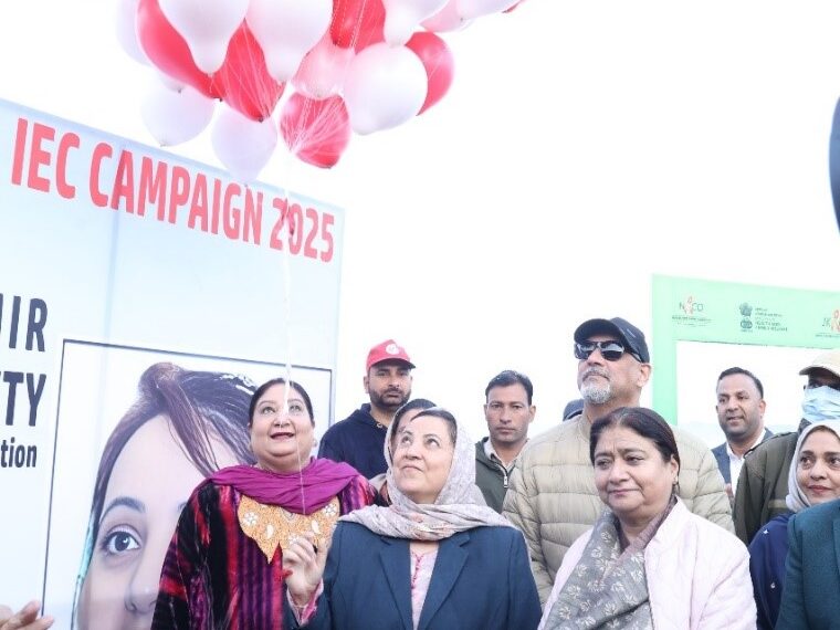 Sakeena Itoo flags off Red Run 2025 on HIV/AIDS awareness at Srinagar