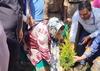 Sakeena Itoo launches mega plantation drive from Jammu