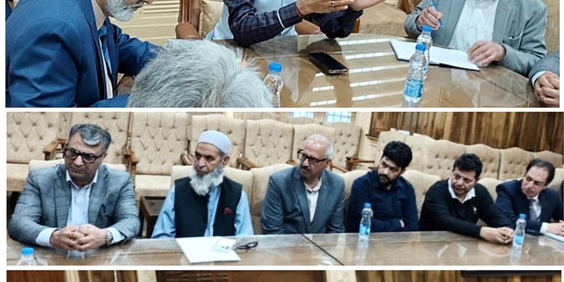 Div Com (K) interacts with Trade Bodies; extends invitation for Nasha Mukt J&K Pad Yatra