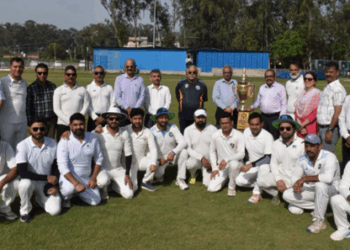 GGM Science College Lifts Vice-Chancellor Rolling Cricket Trophy