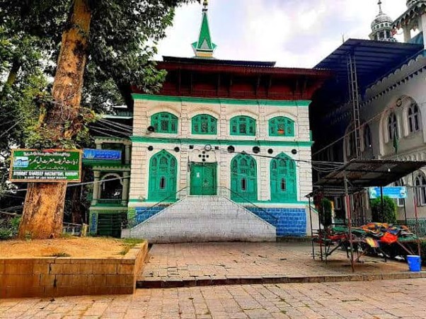 Govt approves ₹10.95 Cr for restoration, upgradation of Ziyarat Sharief Khiram, Shiv Mandir Thajiwara in Anantnag
