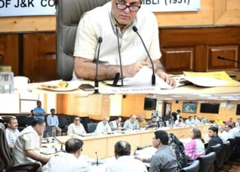 Gurezi reviews key issues on forest conservation, community rights, infra in J&K