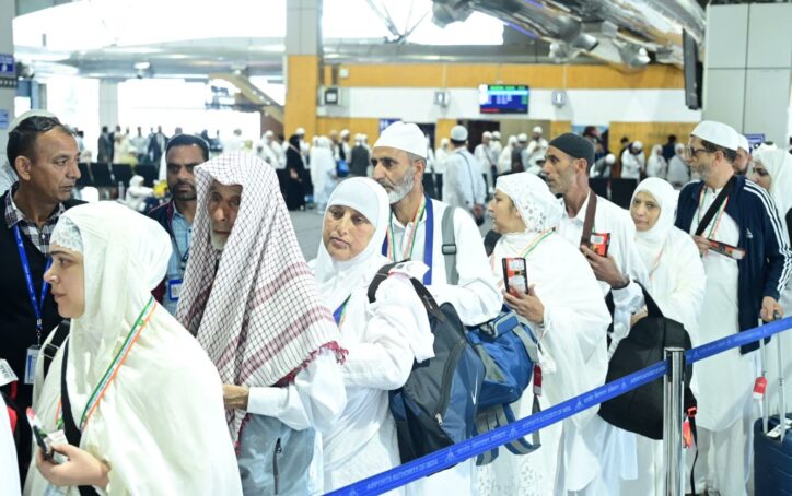 Baggage restrictions trigger anxiety among J&K Hajj pilgrims returning home