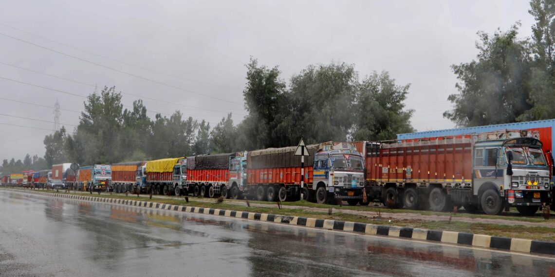 Jammu Srinagar Highway blocked for vehicular movement due to the continuous shooting of stones and heavy rainfall, on Wednesday