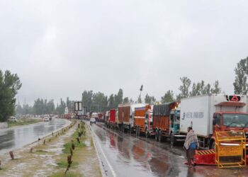 Jammu Srinagar Highway blocked for vehicular movement due to the continuous shooting of stones and heavy rainfall, on Wednesday