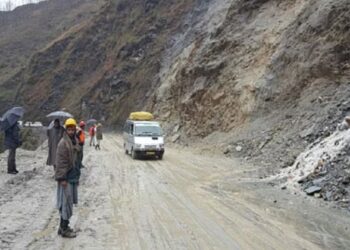 Srinagar-Jammu highway partially restored for traffic