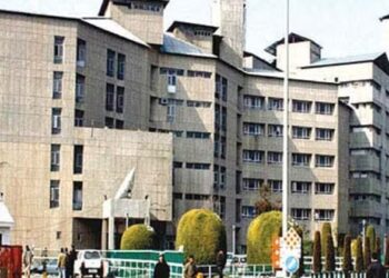 No MRs in hospital premises, prescribe generic medicines only: SKIMS missive