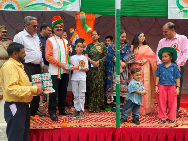 Independence Day celebrated across various deptts in Kashmir